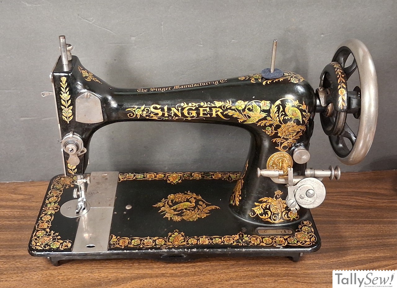 Front view of a 1910 Singer model 27