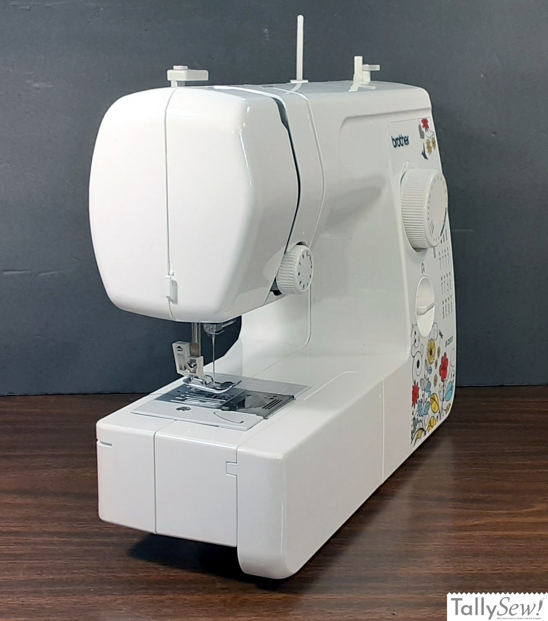 Brother JX2517 sewing machine from the left end