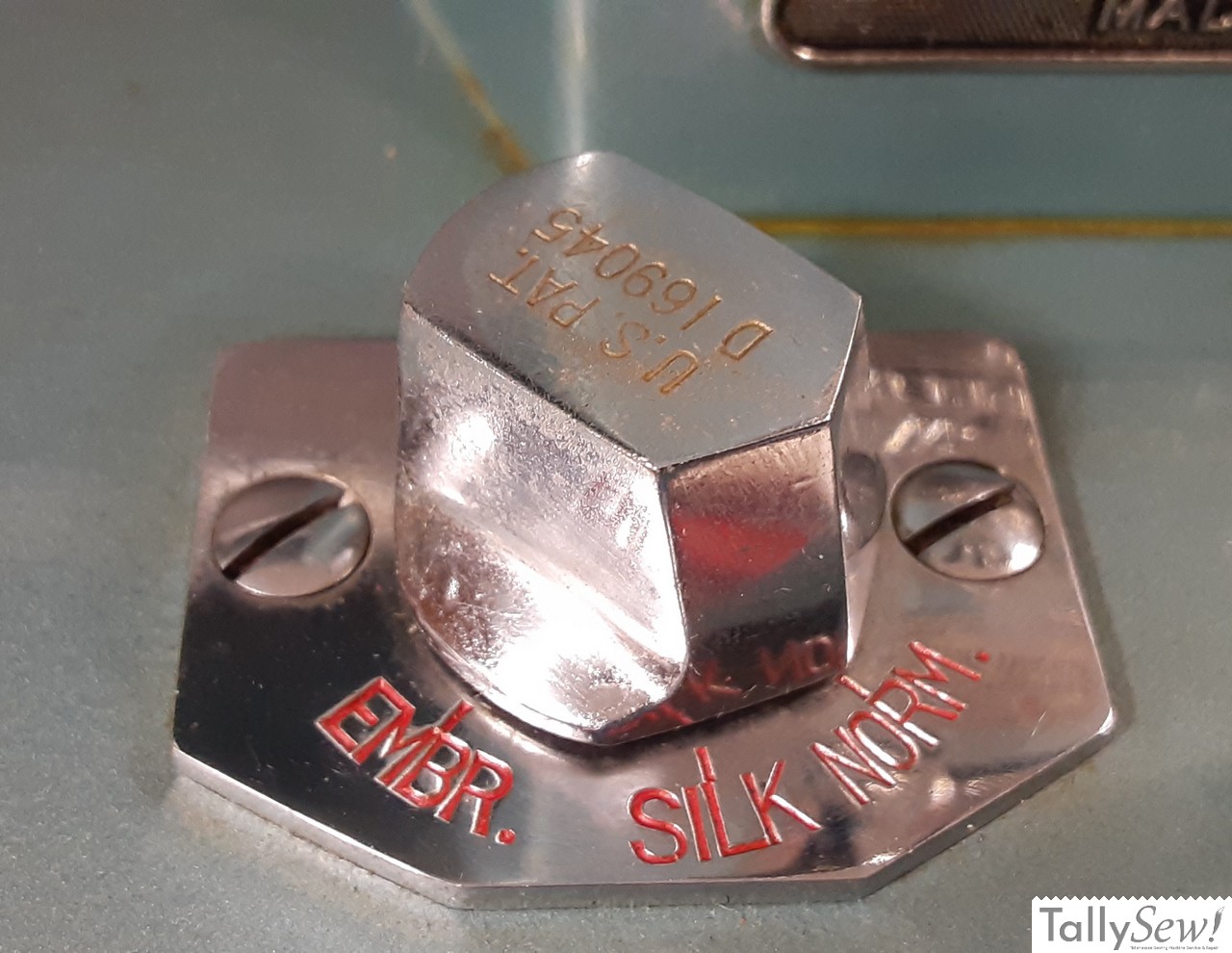 Morse 600. The dog lowing knob shown from the front/top